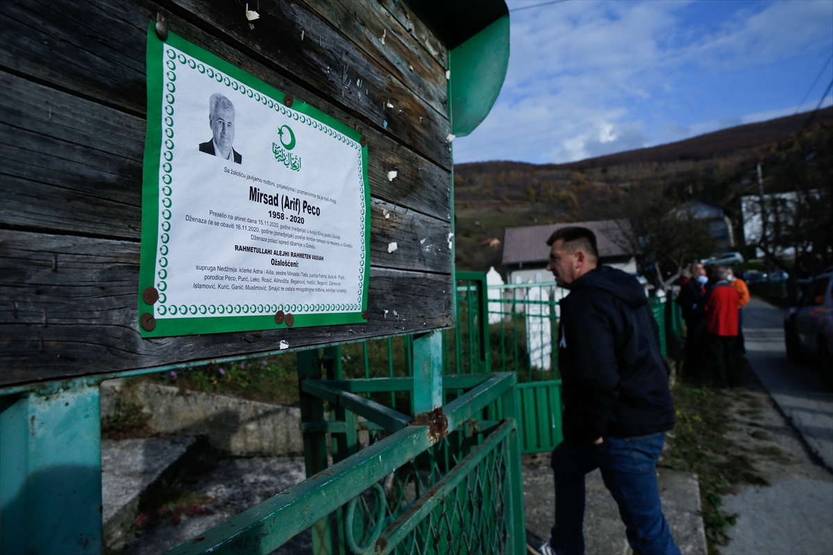Klanjana dženaza Mirsadu Peci